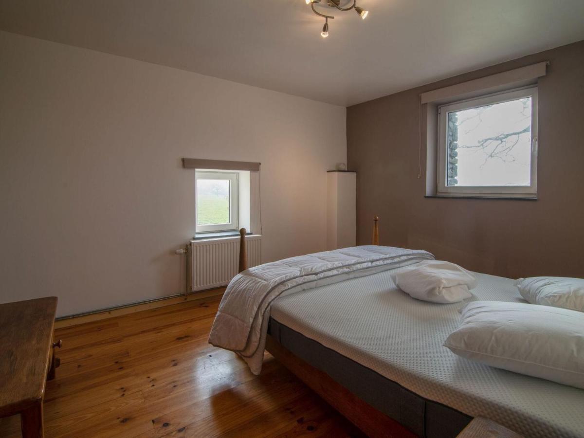 Very Spacious House With Sauna Spa And Countryside Views Gouvy Luaran gambar